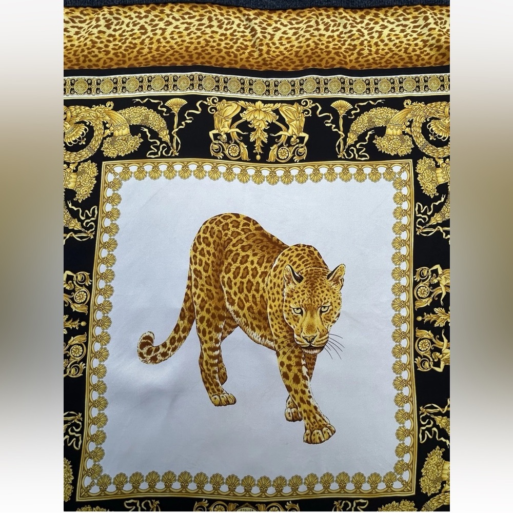 Vintage Atelier Versace Leopard Print Barocco Baroque Black & Gold Silk Scarf - Picture 8 of 15
